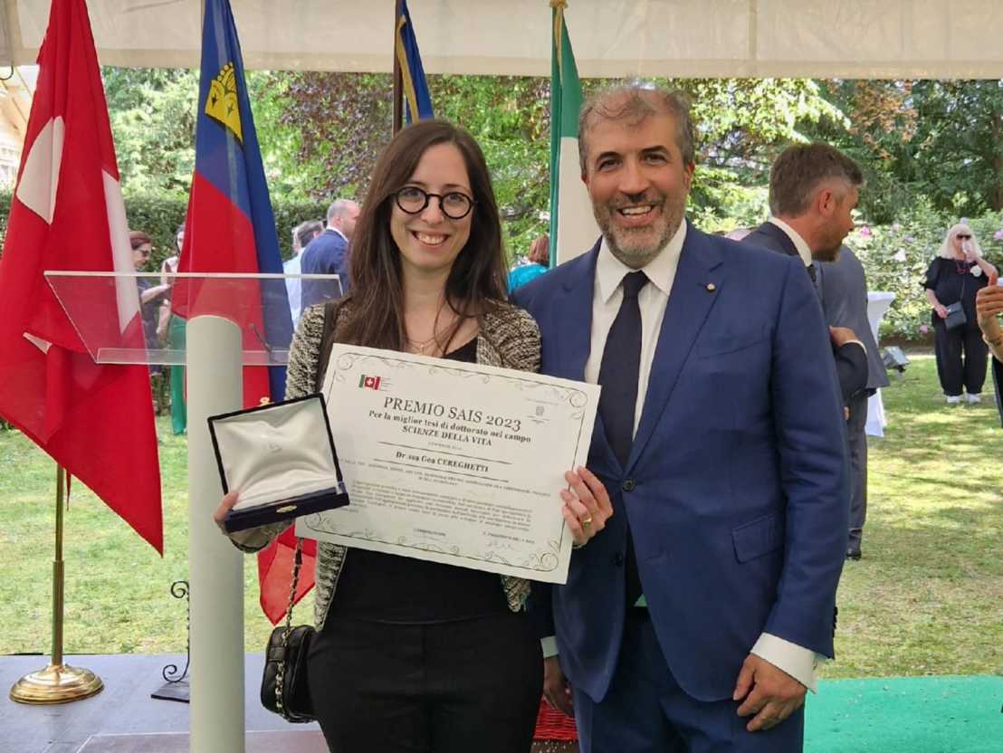 Gea with the Italian Ambassador in Bern, Silvio Mignano, in June in occasion of the SAIS prize award ceremony.
